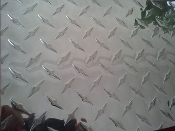 China Construction Silver Aluminium Tread Plate with Diamond Pattern Alloy 1050 3003 5052 supplier